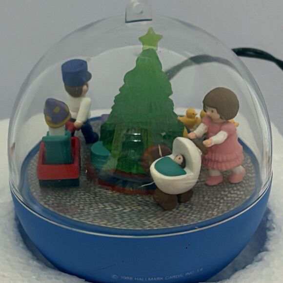 Vintage Set Of 2 Hallmark Keepsake Light & Motion Ornaments UNTESTED 1988 - Picture 6 of 14